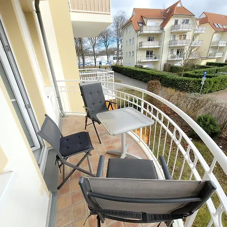 Lee 8 Apartment *